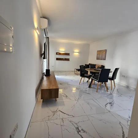 St Pauls Bay Modern Two Bedroom With Pool Appartement